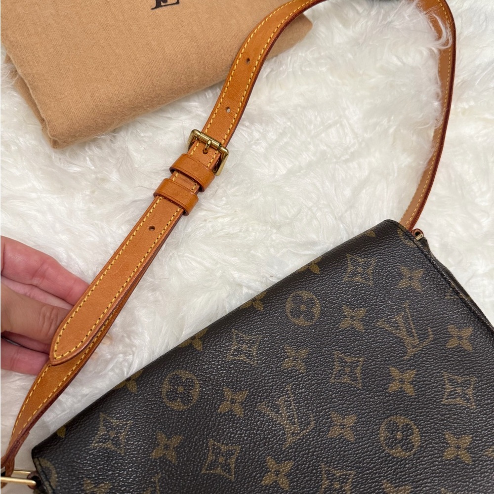 Louis Vuitton Monogram Musette Tango bag - Picture 11 of 16